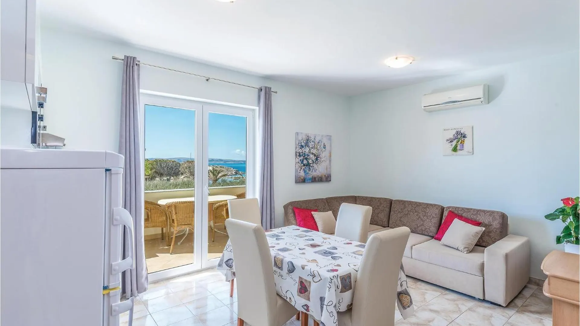 1 Bedroom Awesome Apartment In Povljana Croatia