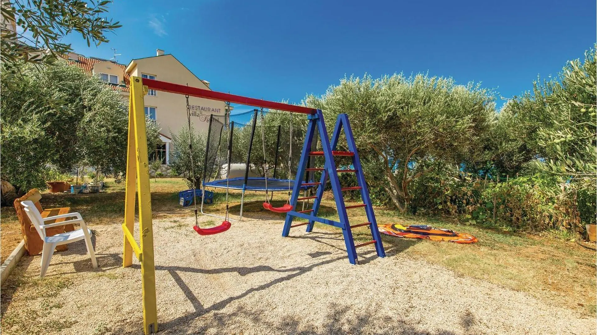 1 Bedroom Awesome Apartment In Povljana Croatia